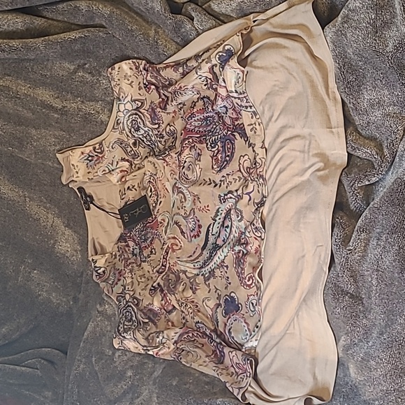 WAS  $30  DG2 by DIANE GILMAN Pastel Sleeveless Top - Picture 2 of 16